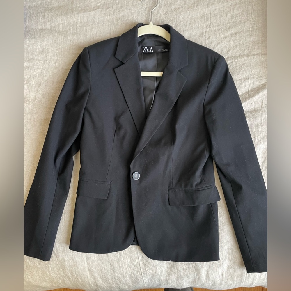 Black Zara Blazer